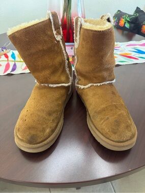 UGG Chestnut Suede Boots with Cream Shearling